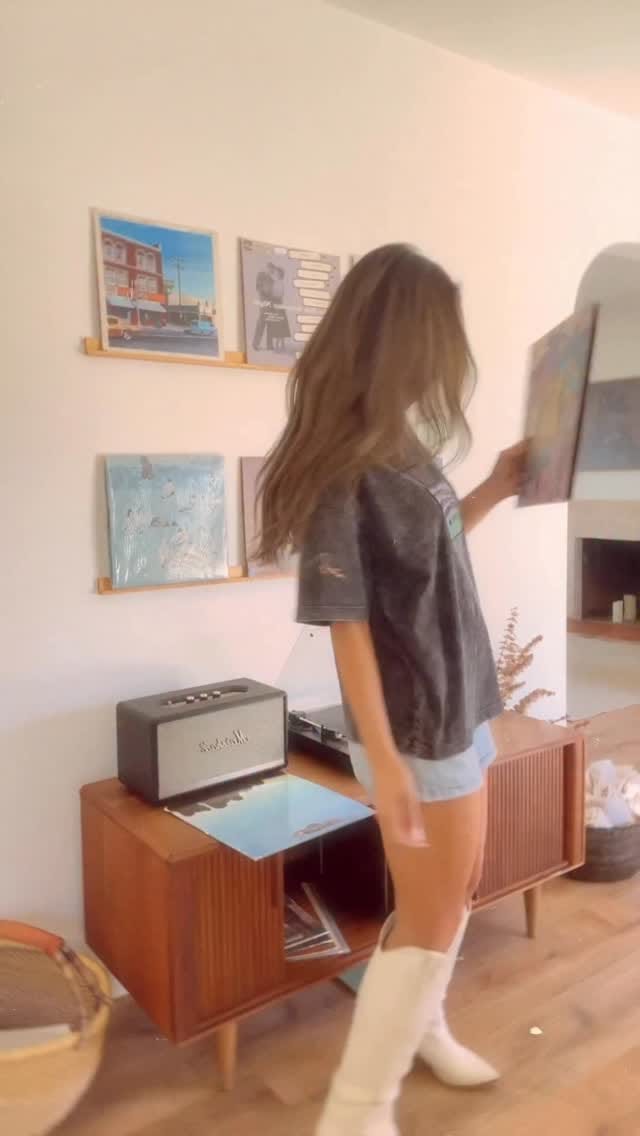 Post 8 by Sarah on Instagram (video)
