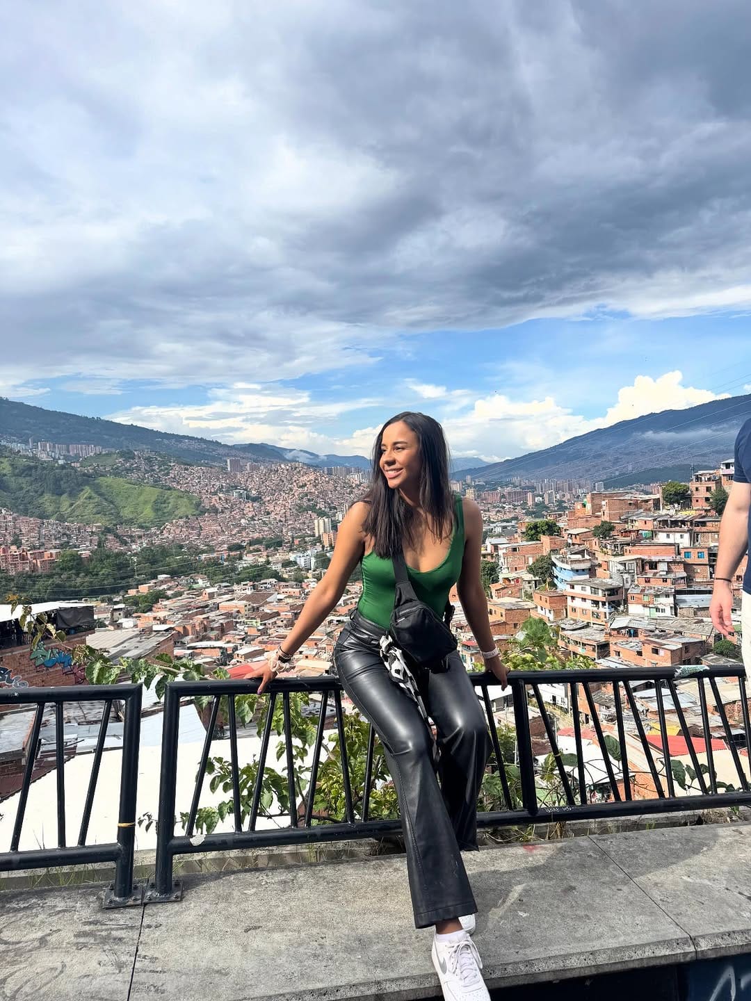 Post 6 by Rosangelica Ramirez | Content Creator | Lifestyle | Latin Vibe on Instagram (carousel)
