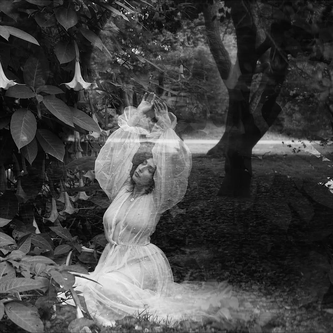 Post 4 by Tiana Hunter 🌙 Photographer on Instagram (carousel)
