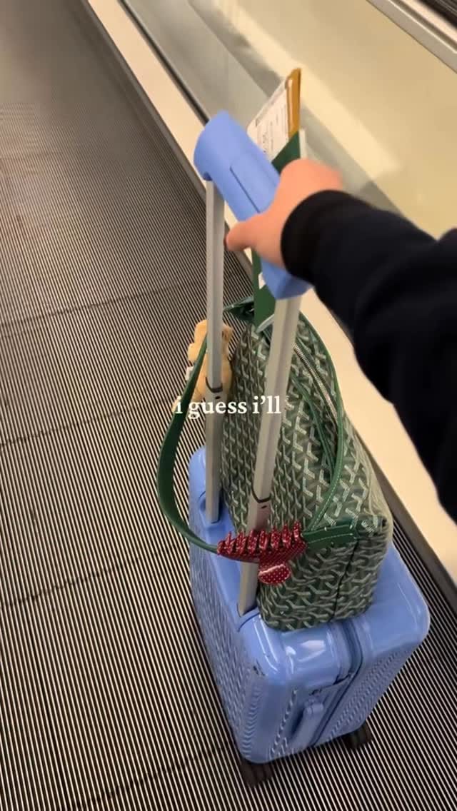 Post 6 by mia uyen nguyen 🍓 on Instagram (video)