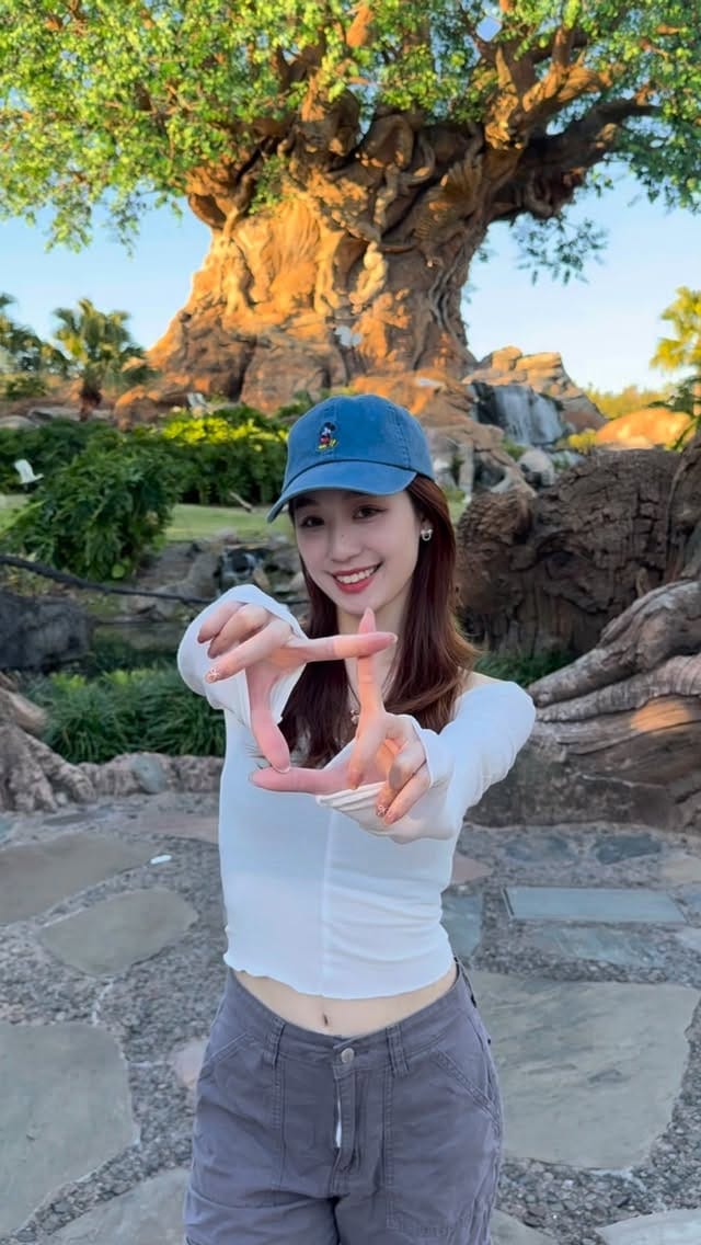 Post 4 by Bella Tsai on Instagram (video)