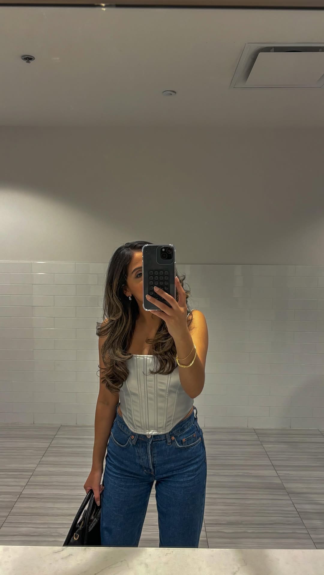 Post 10 by Isabel Rojas on Instagram (video)