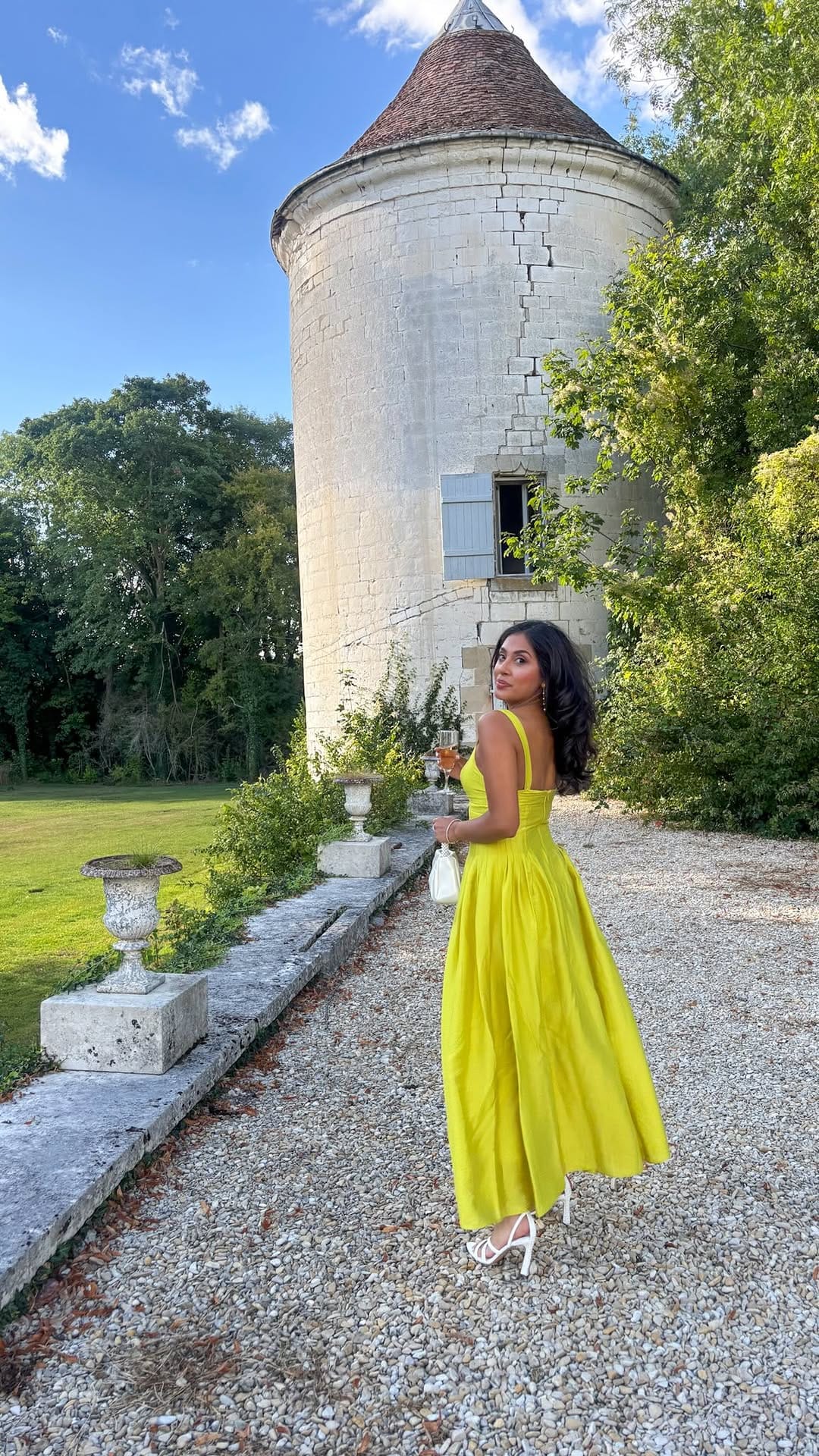 Post 6 by Isabel Rojas on Instagram (video)