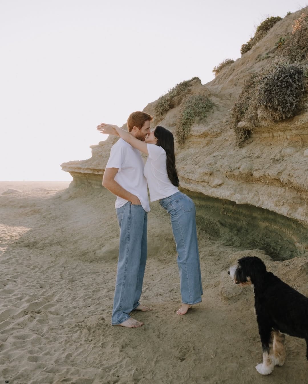 Post 4 by Renata Amazonas - Wedding Photographer on Instagram (carousel)