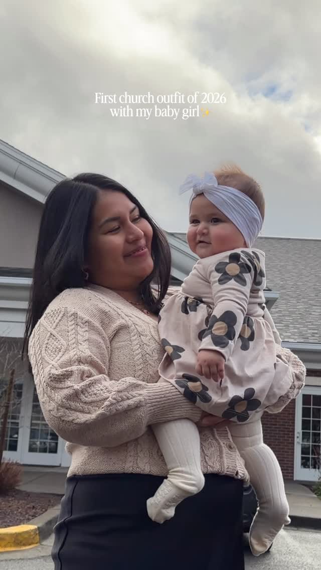 Post 4 by FLOR MAGLEBY | Seattle Latina Content Creator on Instagram (video)