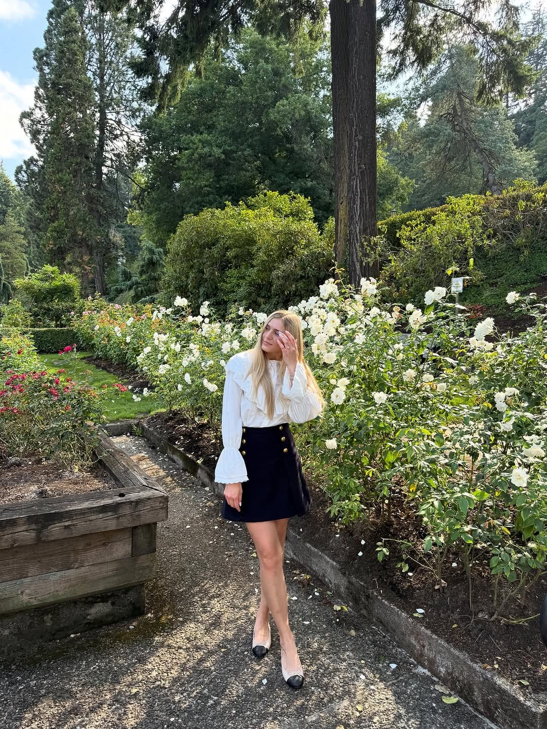Post 6 by Rosе Datskaya on Instagram (carousel)