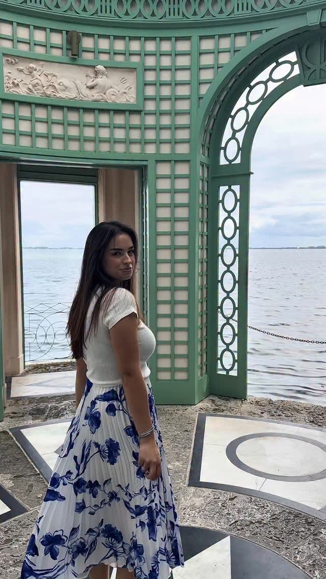 Post 4 by Kamila | Узбекистан | Florida on Instagram (video)