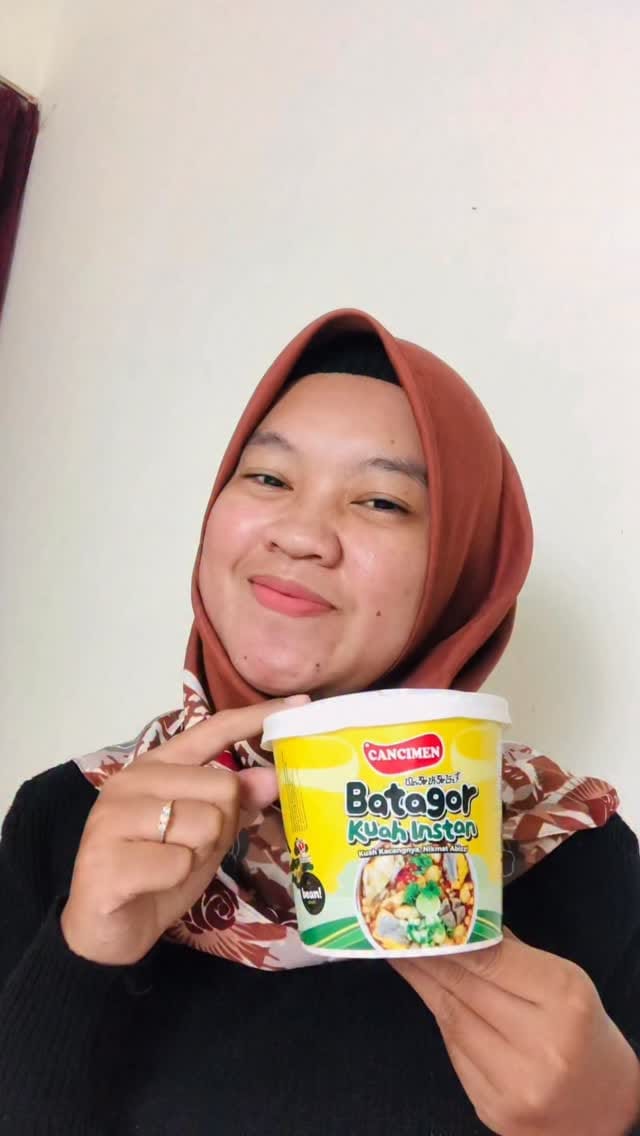 Post 8 by Kunti Nailal Khamidah on Instagram (video)