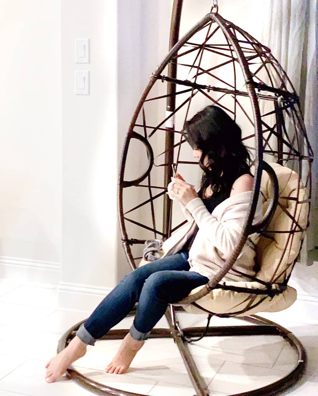 Post 1 by Lily on Instagram (image)