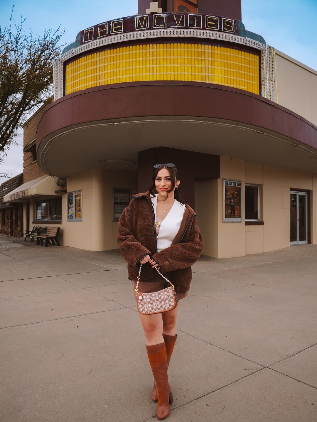 Post 6 by 𝑪𝒆𝒍𝒆𝒔𝒕𝒆 𝑺𝒂𝒍𝒂𝒔-𝑹𝒐𝒎𝒆𝒓𝒐 on Instagram (carousel)