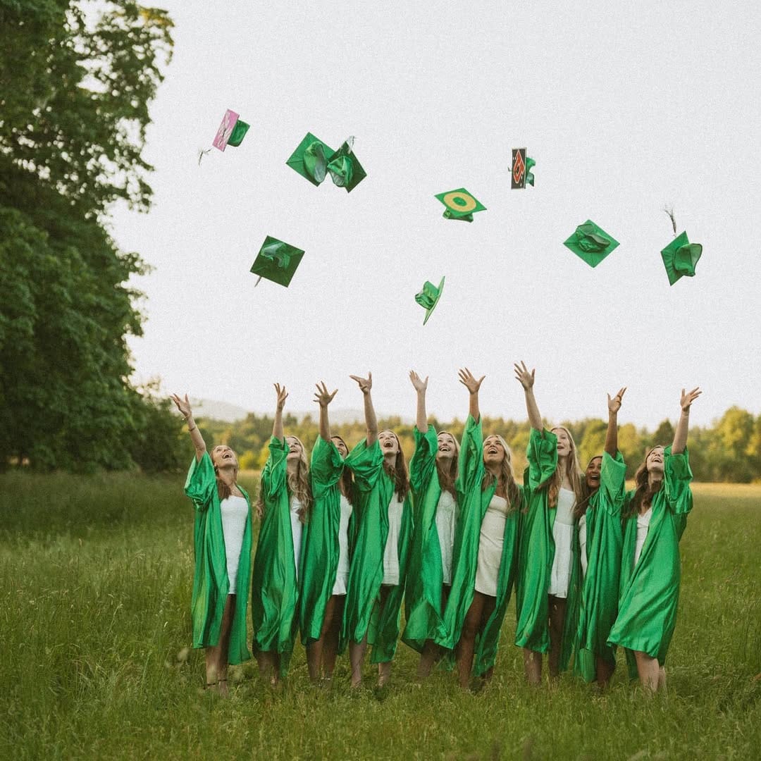 Post 10 by Dawn | Oregon Senior Photographer on Instagram (carousel)