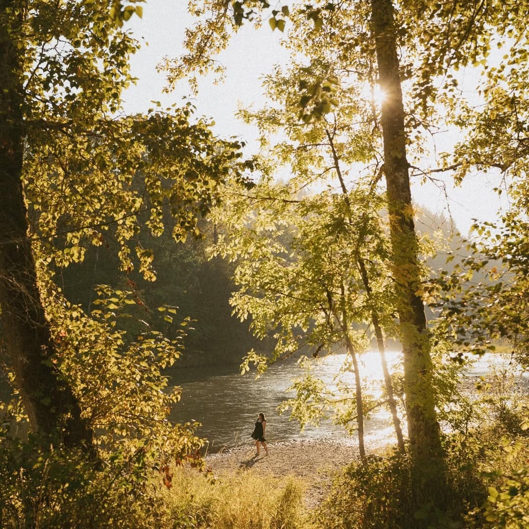 Post 3 by Dawn | Oregon Senior Photographer on Instagram (carousel)
