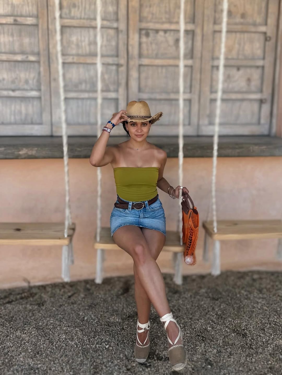 Post 9 by ALEXA GARCIA on Instagram (carousel)