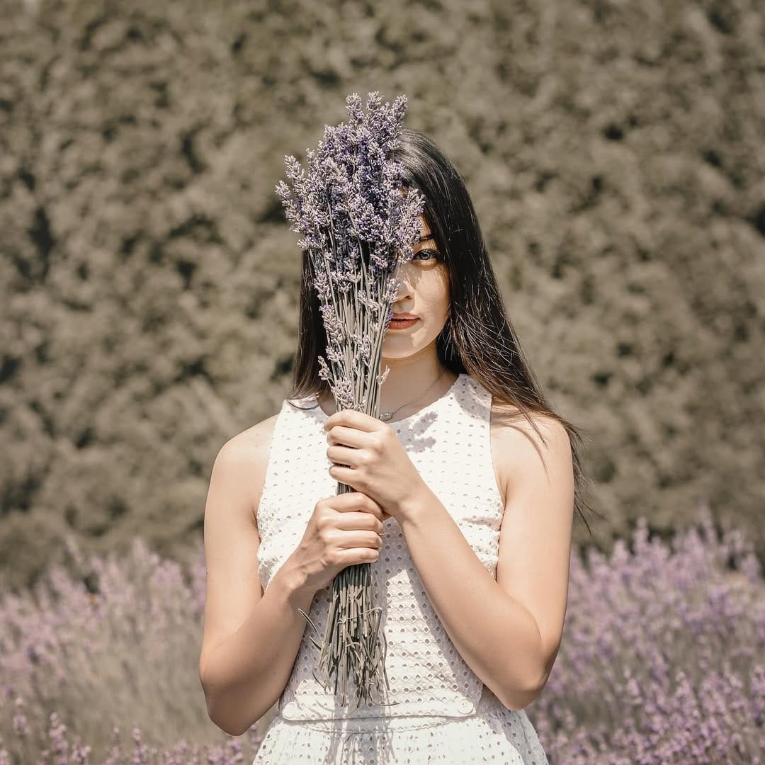 Post 1 by Rebecca • BECCA'S LOOKBOOK on Instagram (carousel)