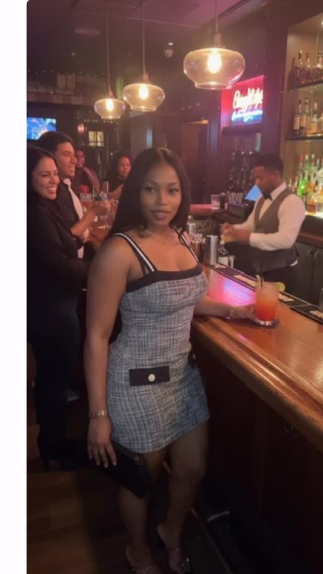 Post 5 by Shey Noir on Instagram (video)