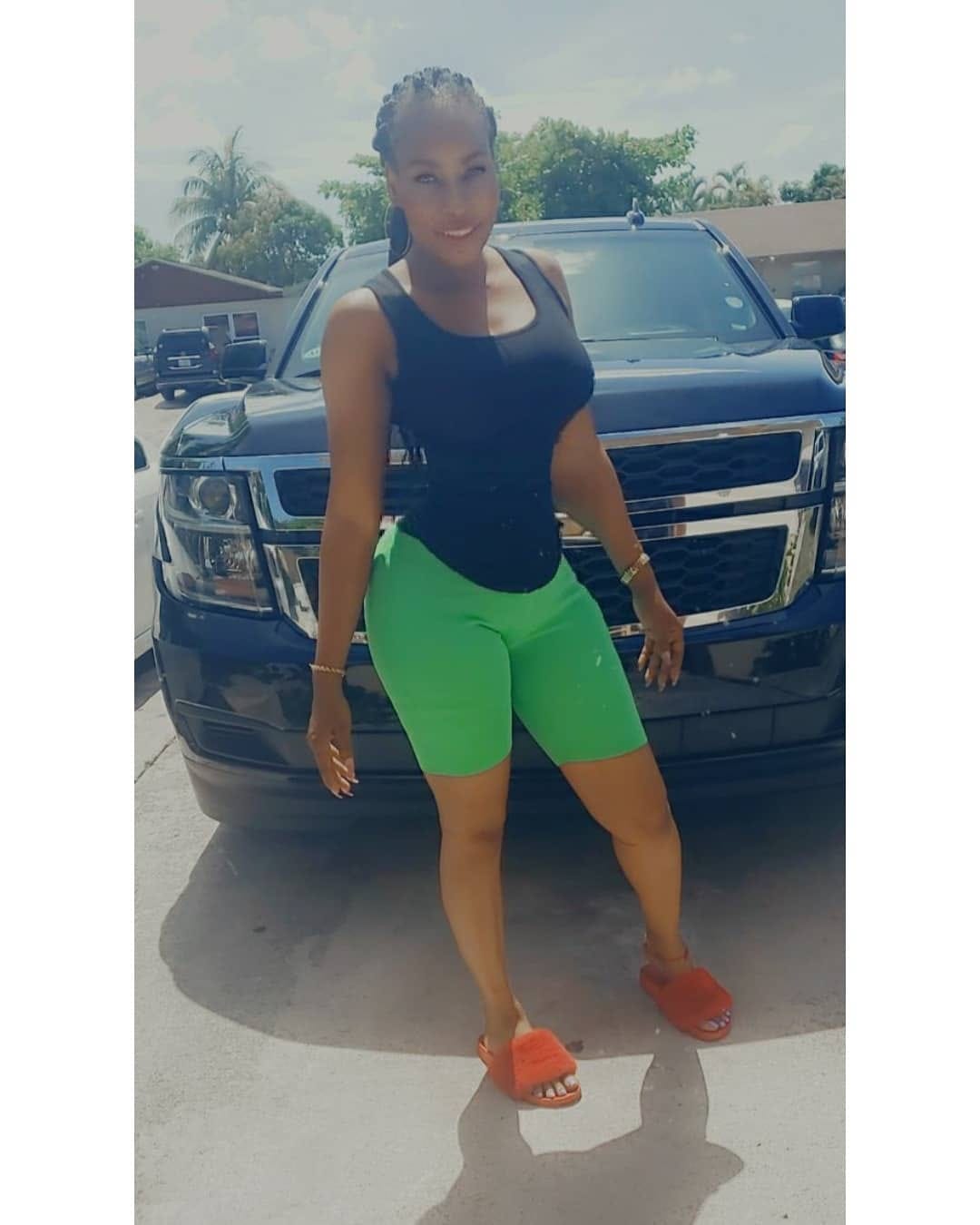 Post 10 by Shey Noir on Instagram (image)