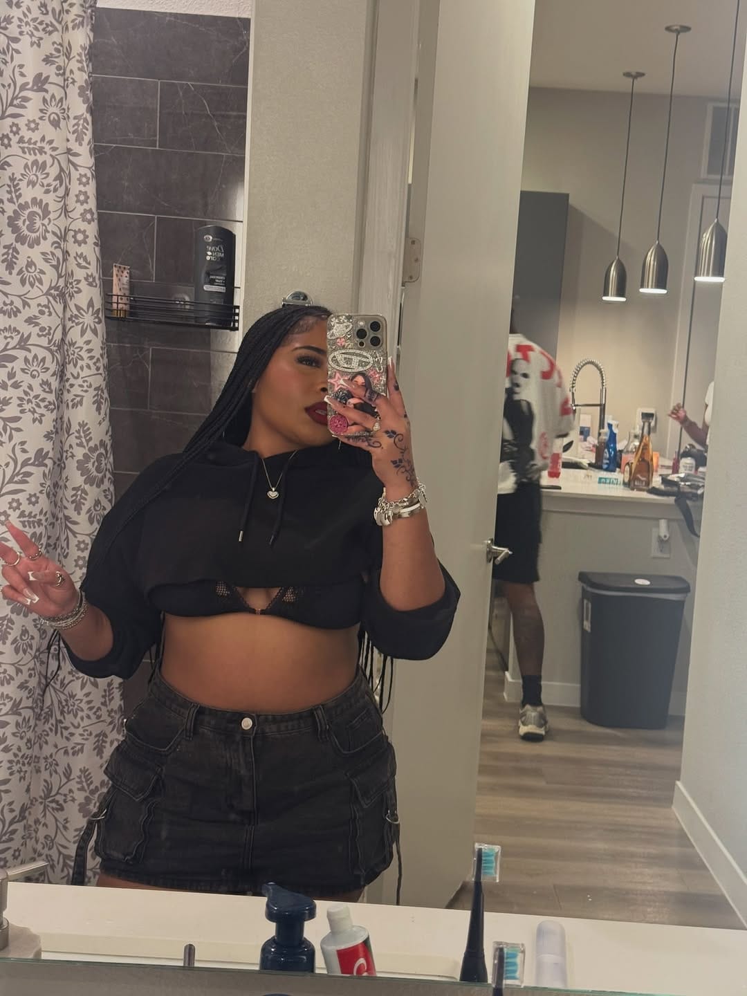 Post 4 by SadeLaqua|HTX|Content Creator 🦋 on Instagram (carousel)