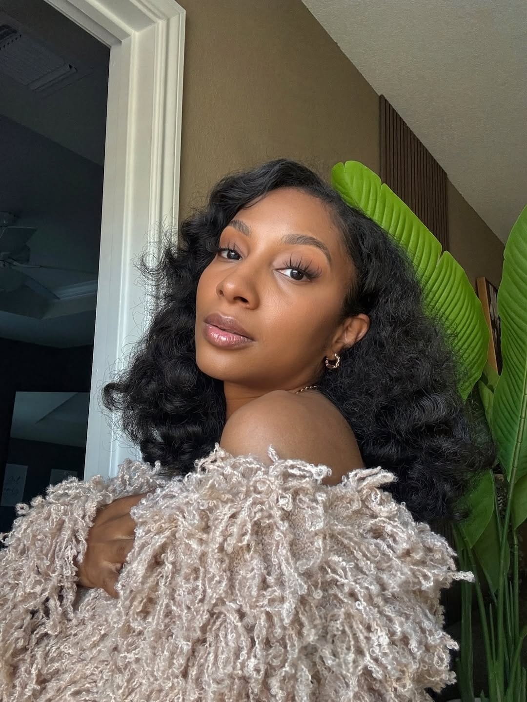 Post 3 by Amanda Evonne • Lifestyle | Beauty | Petite Fashion on Instagram (carousel)