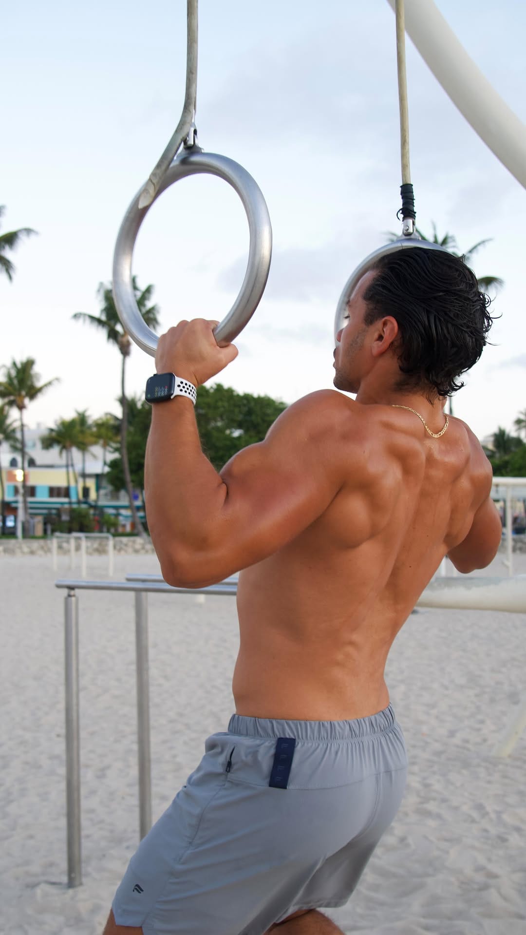 Post 5 by Alexandre | Fitness Coach on Instagram (video)