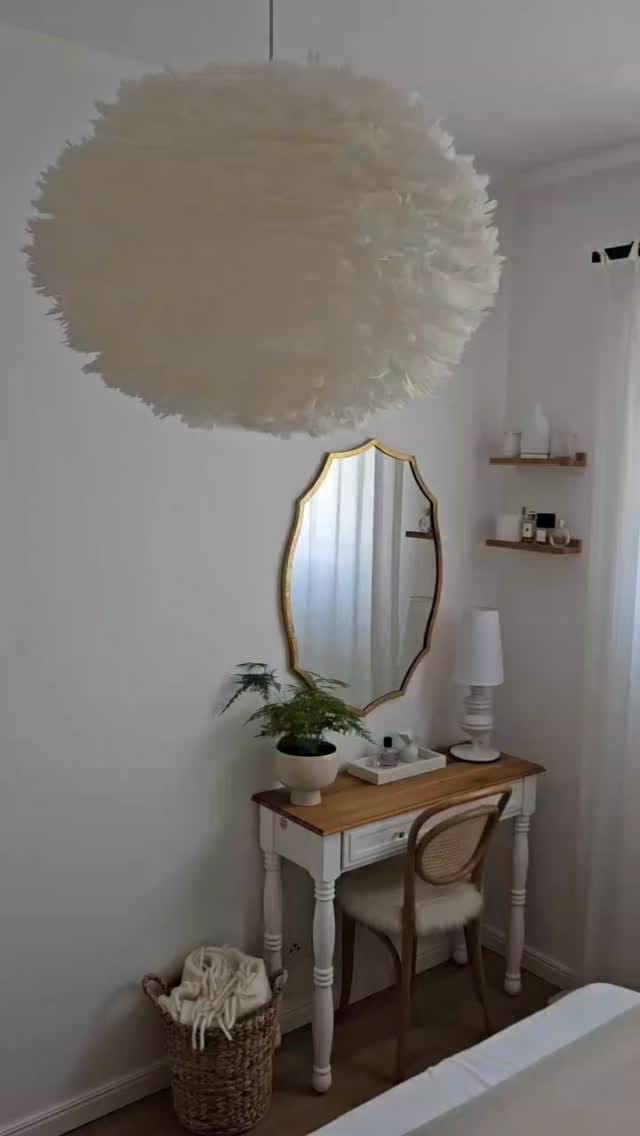 Post 10 by Graceful Eleanor on Instagram (video)