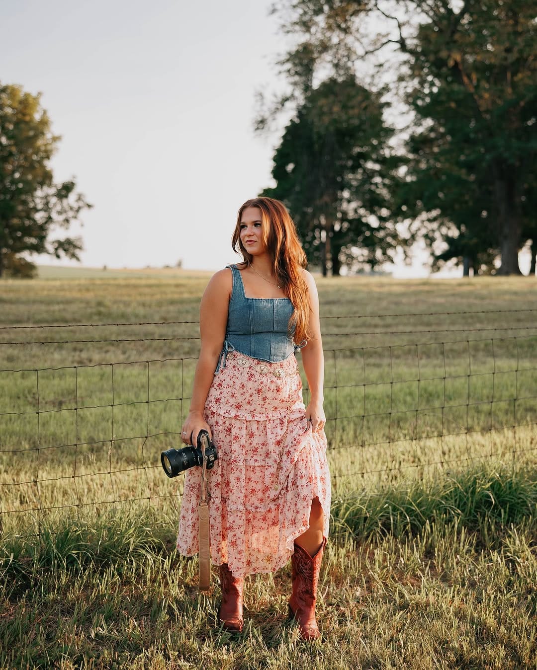 Post 10 by Riley Madison | Illinois Wedding & Lifestyle Photographer on Instagram (carousel)