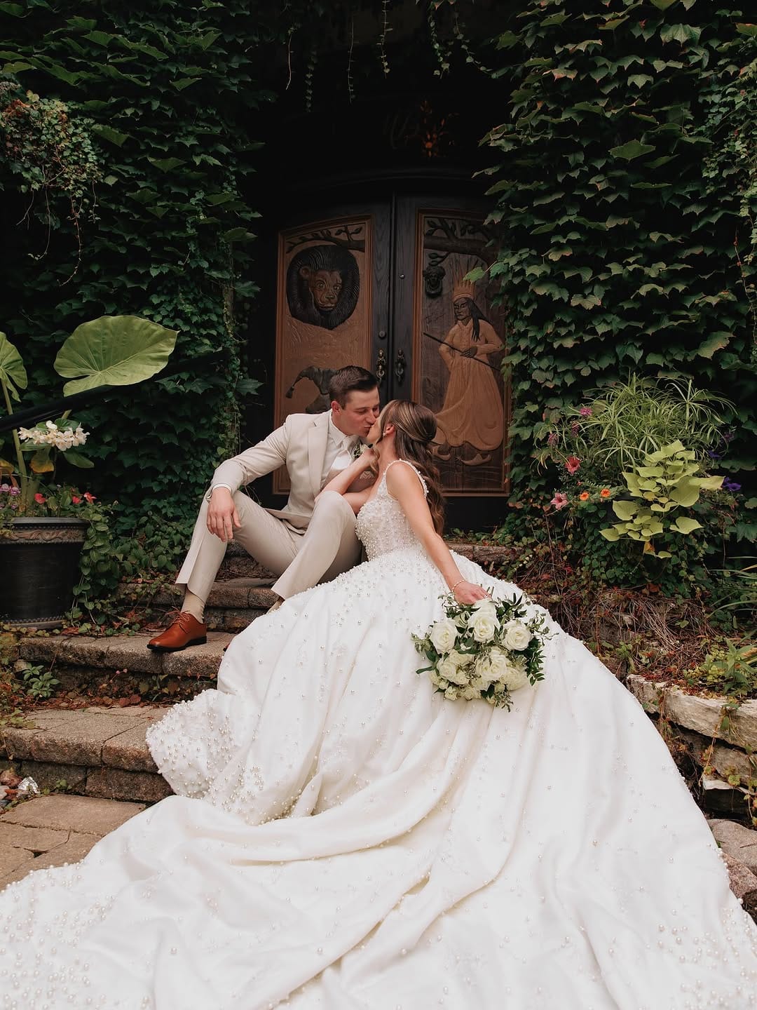 Post 8 by Riley Madison | Illinois Wedding & Lifestyle Photographer on Instagram (carousel)