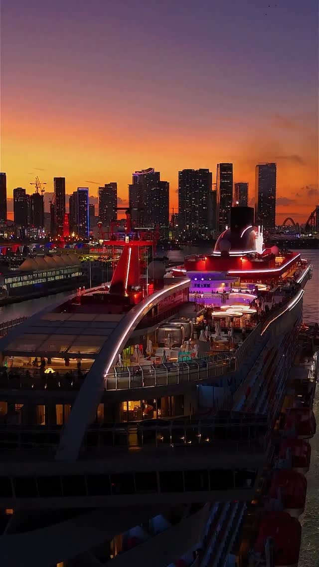 Post 6 by SAMIA EL LUXE MAGAZINE - MIAMI REAL ESTATE • LUXURY LIFESTYLE on Instagram (video)