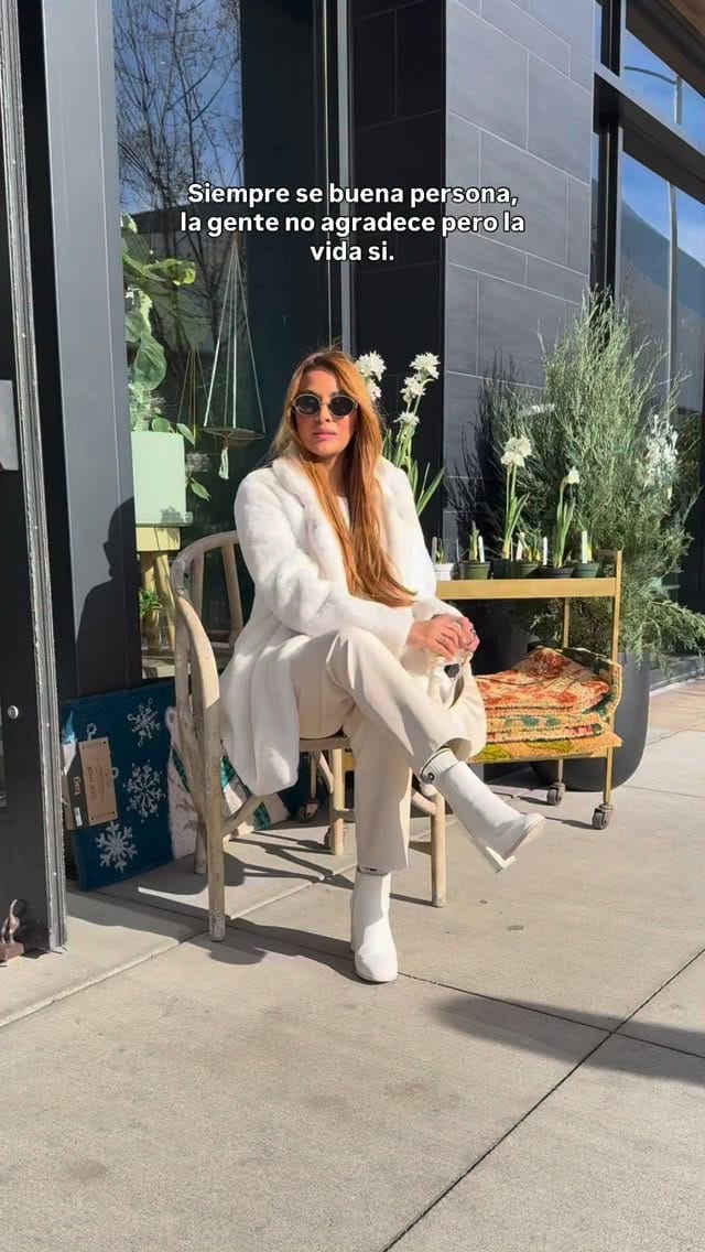 Post 2 by Ana Carolina | Content Creator Fashion Lifestyle on Instagram (video)