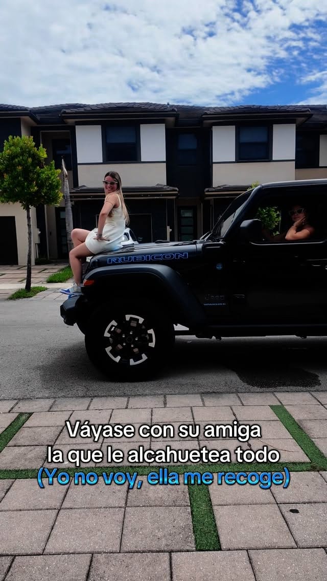 Post 10 by Rosmery Guillama on Instagram (video)