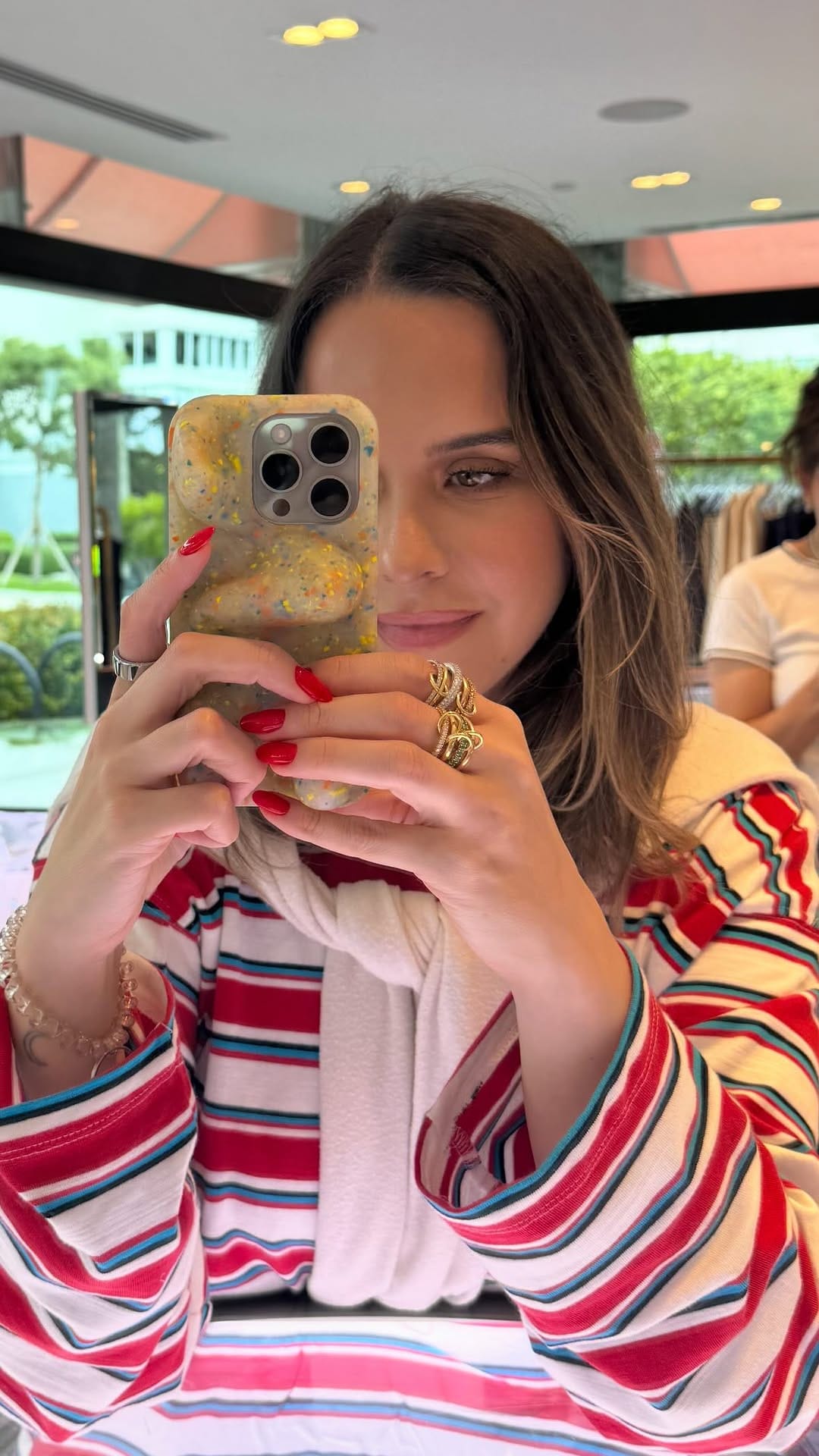 Post 9 by Steph Veloso on Instagram (video)