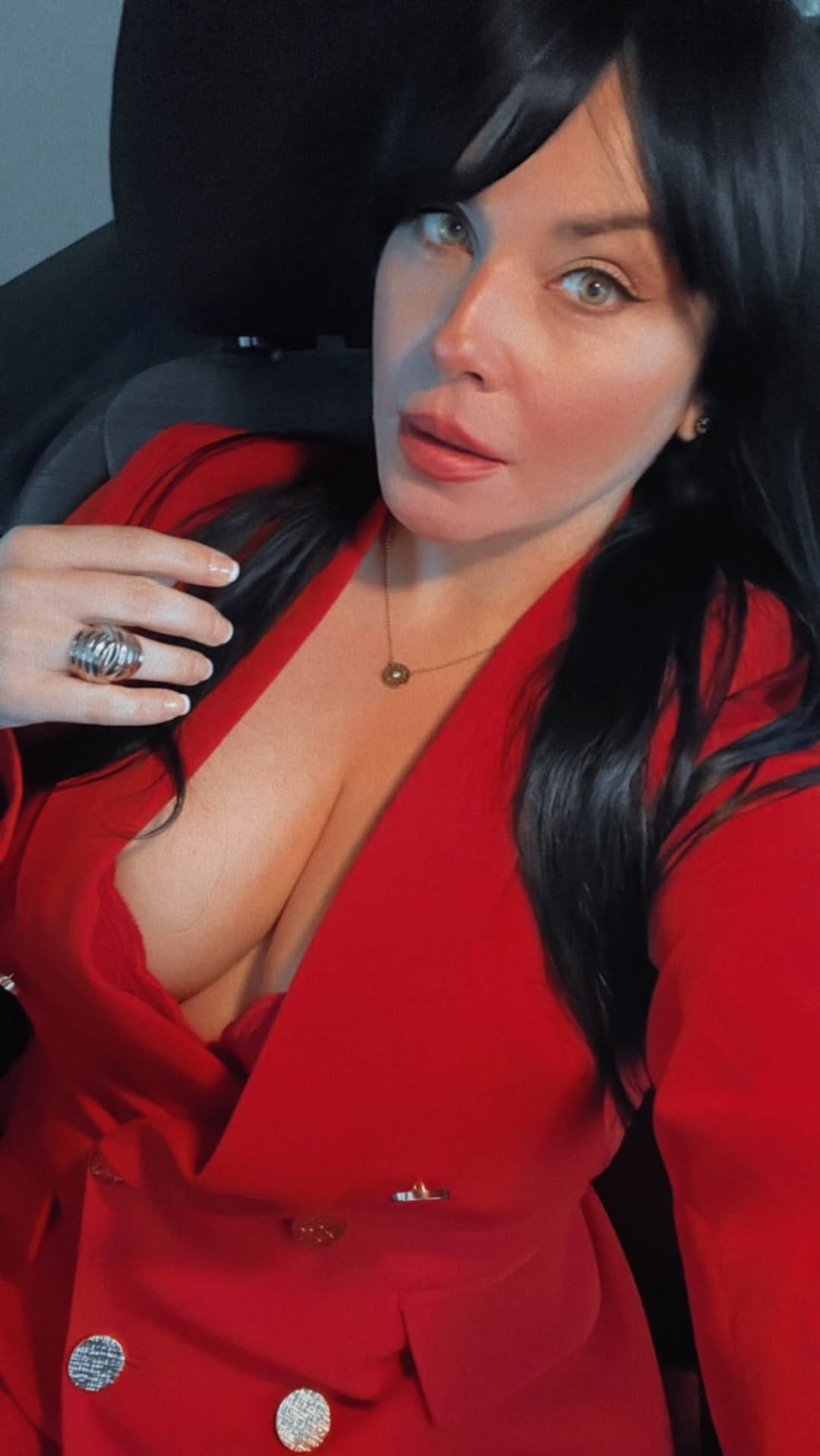 Post 6 by Pili Rivera on Instagram (video)