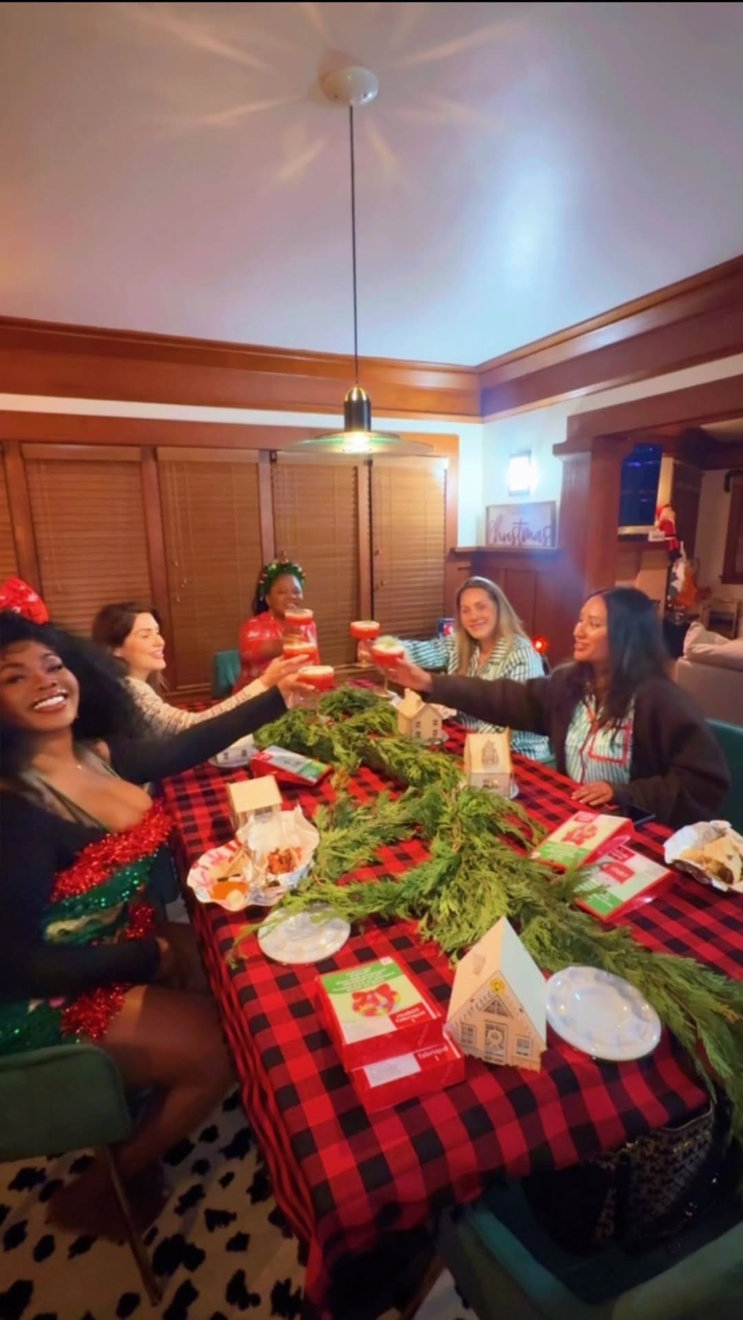Post 5 by 𝓢𝓪𝓼𝓼 ✨ on Instagram (video)