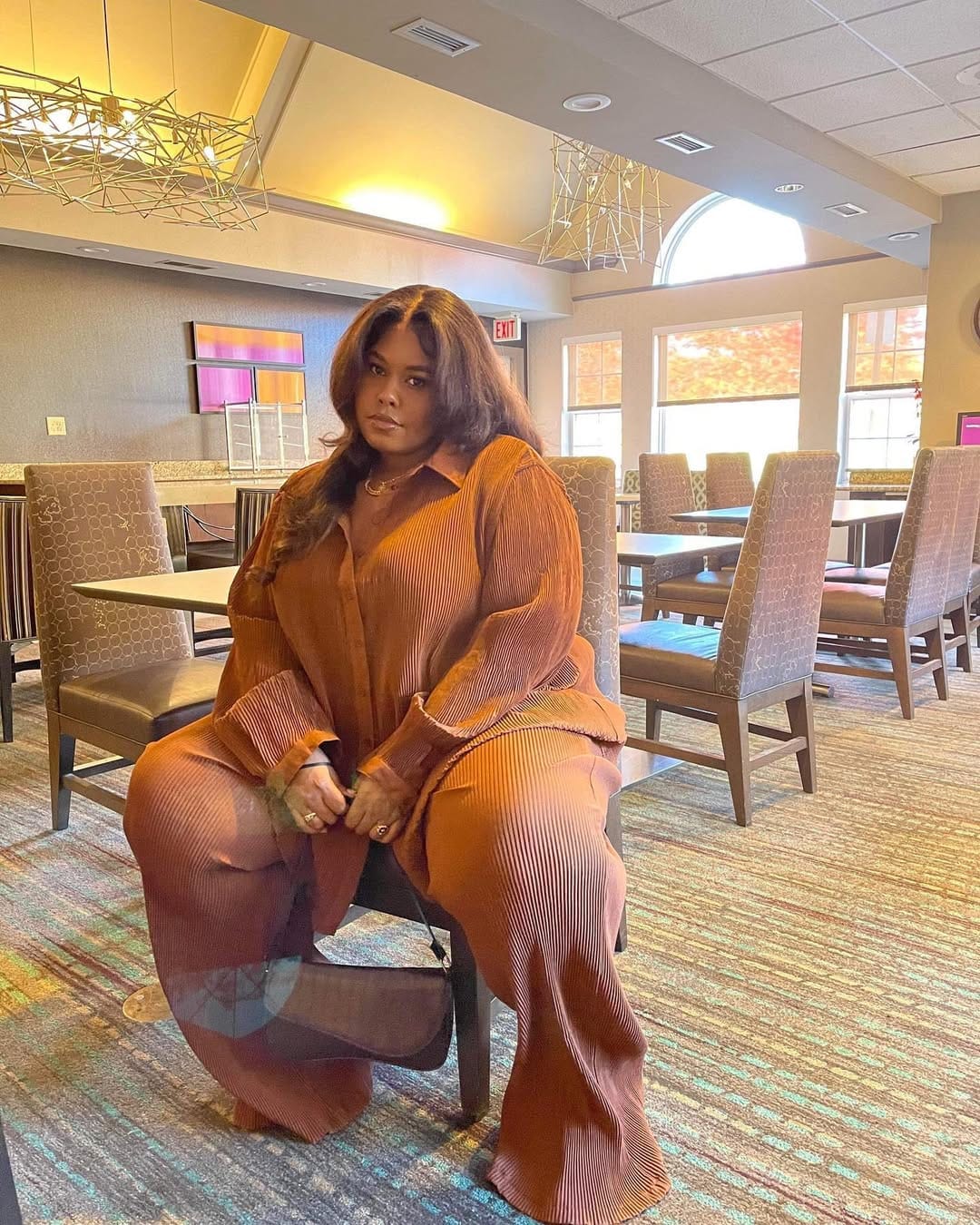 Post 10 by MYKEE | Curvy Fashion | Plus Size Fashion on Instagram (carousel)