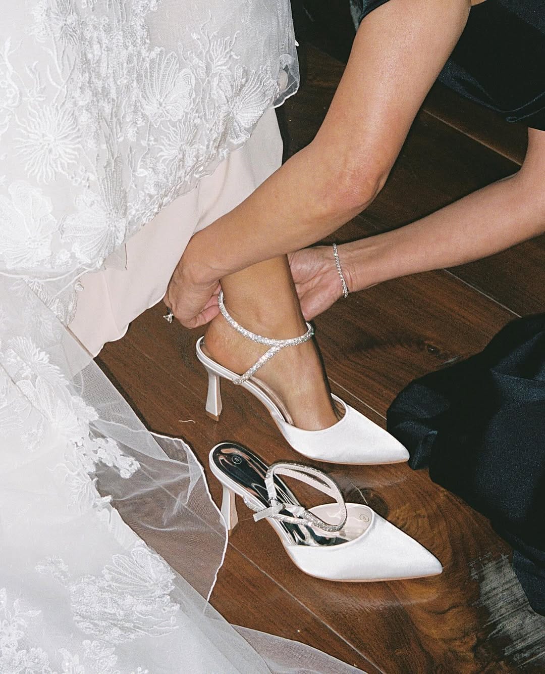 Post 7 by Ellie Koleen - Photographer on Instagram (carousel)