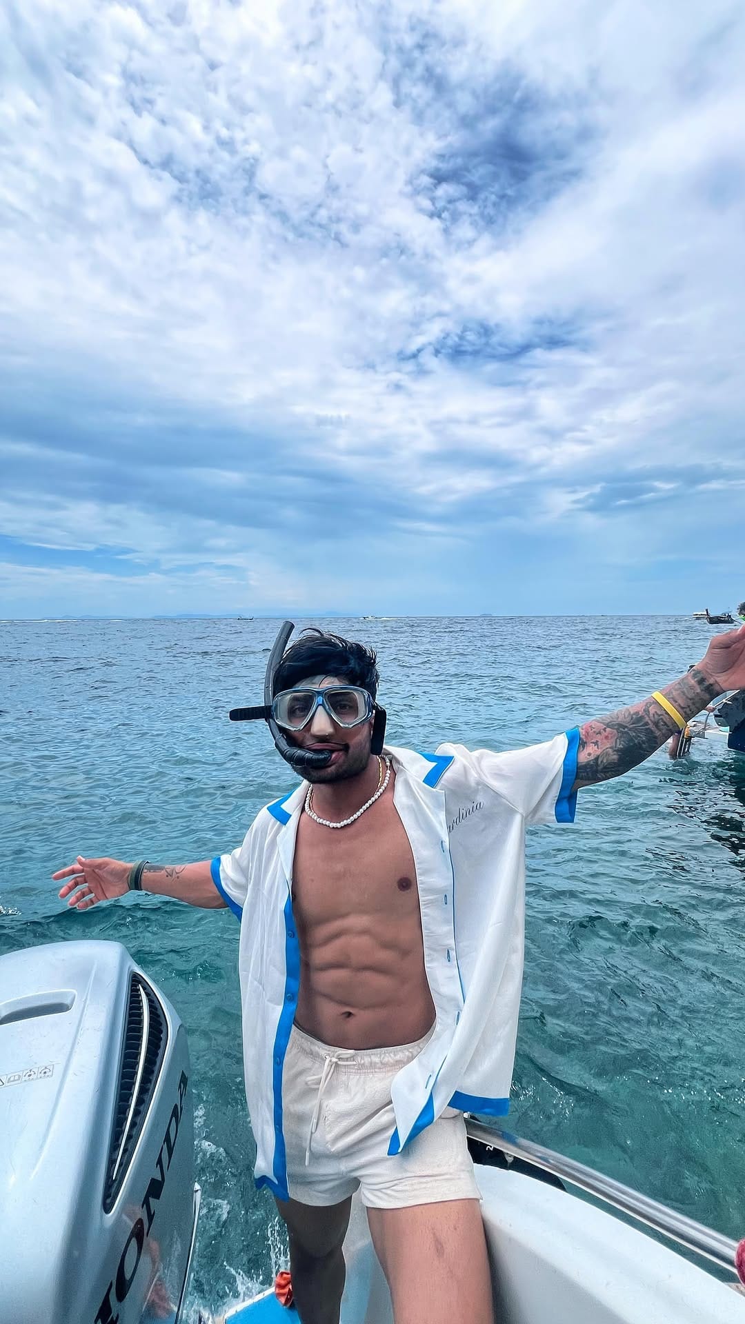 Post 2 by AVINASH POOJARY 🇮🇳 on Instagram (video)