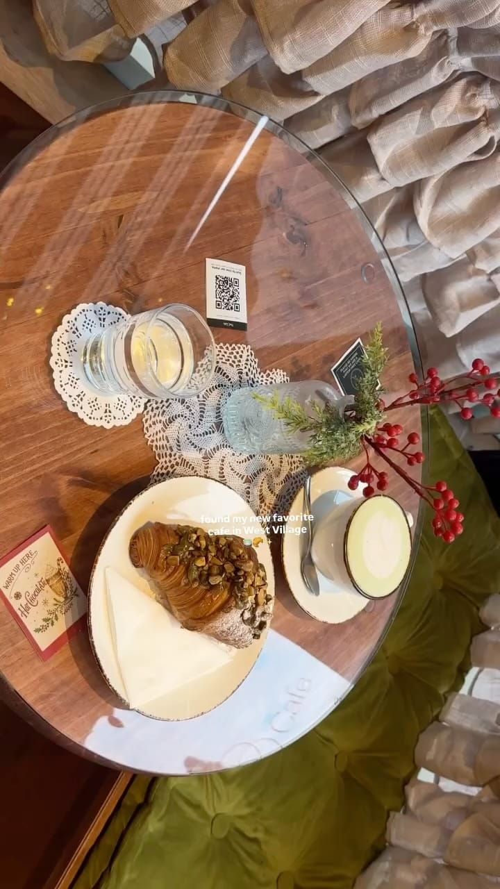 Post 3 by Sariie Derman on Instagram (video)