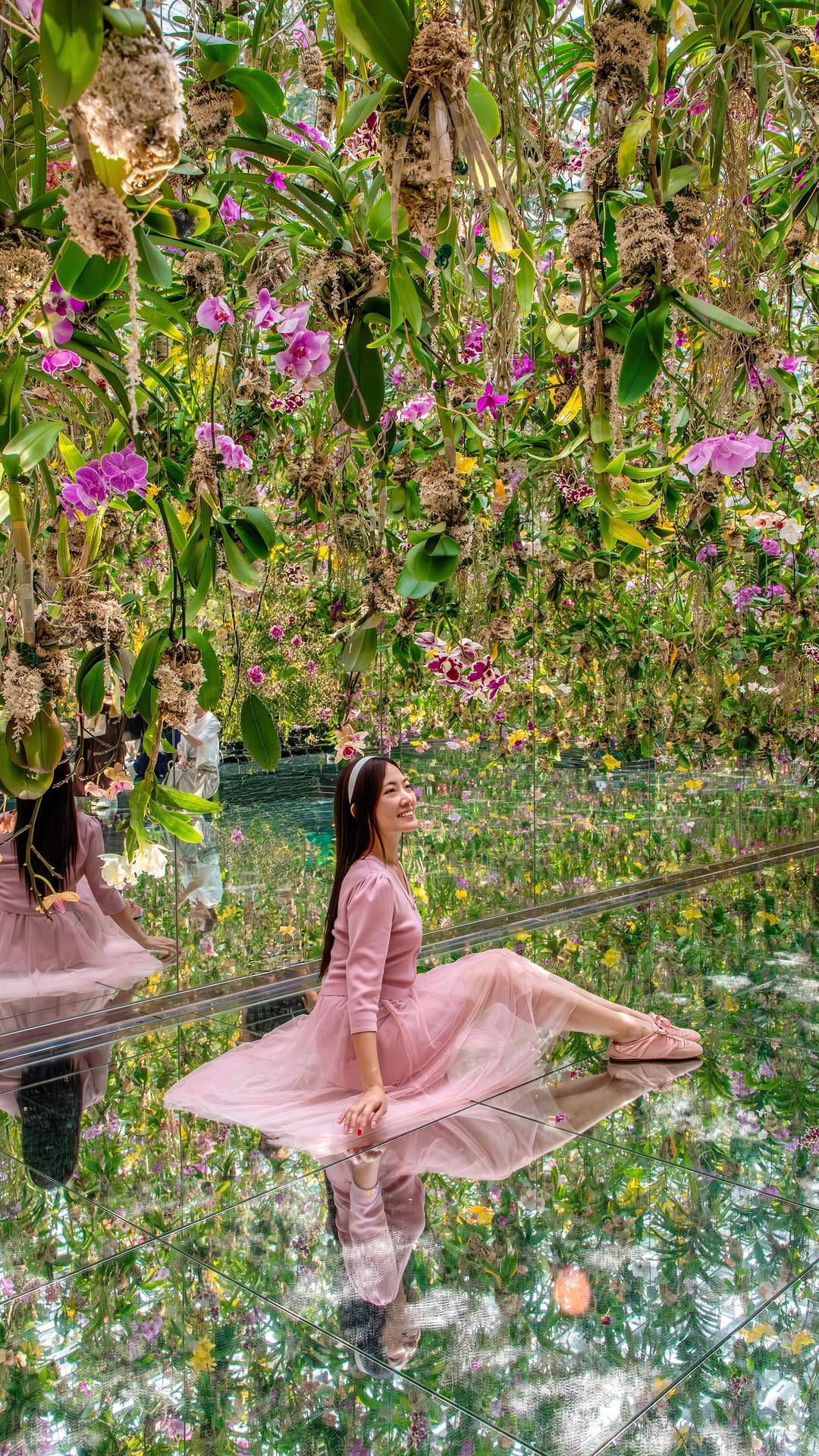 Post 3 by Christie Wu🌹Luxury Travel x Chicago Life on Instagram (video)