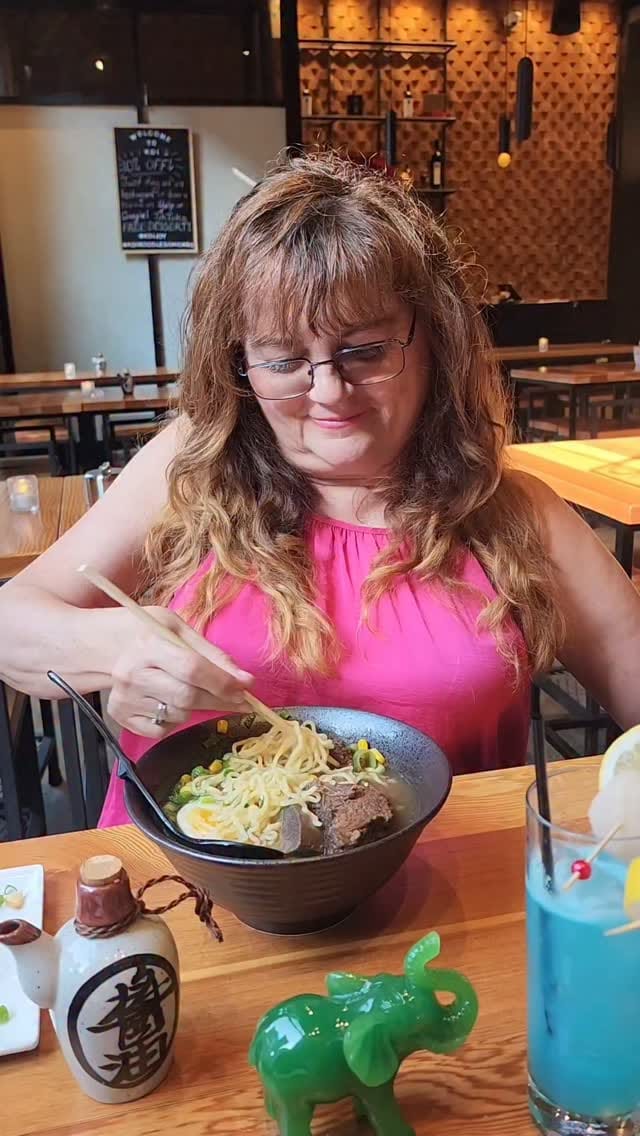 Post 2 by Jane plus 1 l Chicago creators on Instagram (video)