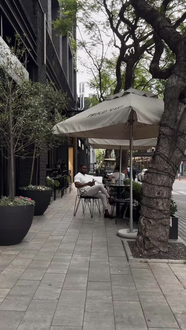 Post 8 by Musa on Instagram (video)