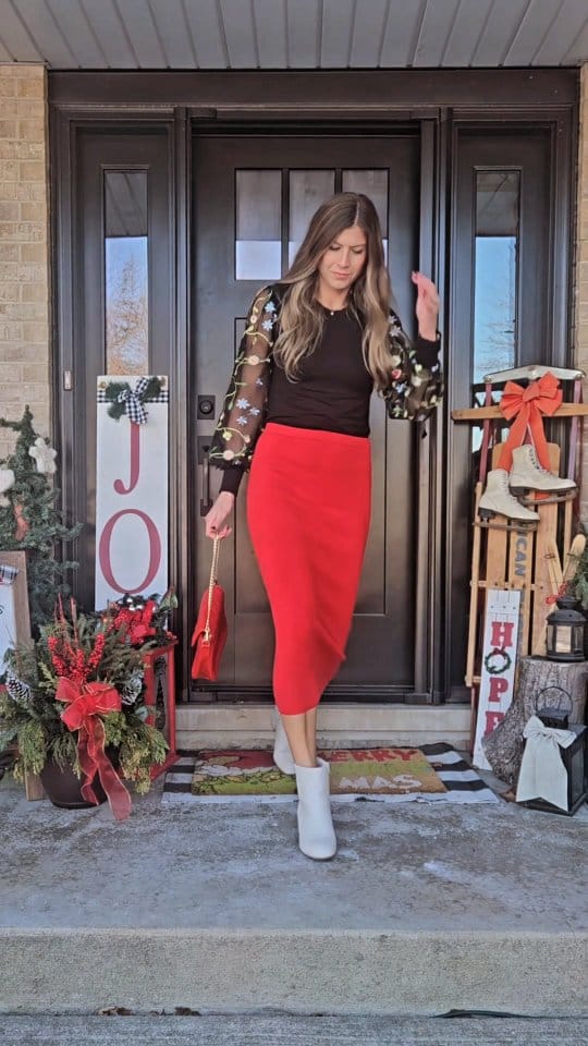 Post 3 by Elizabeth on Instagram (video)