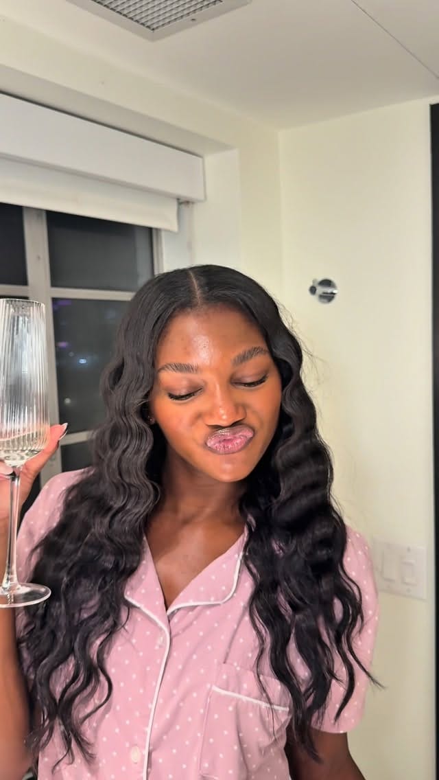 Post 5 by Aniaya Chanel on Instagram (video)