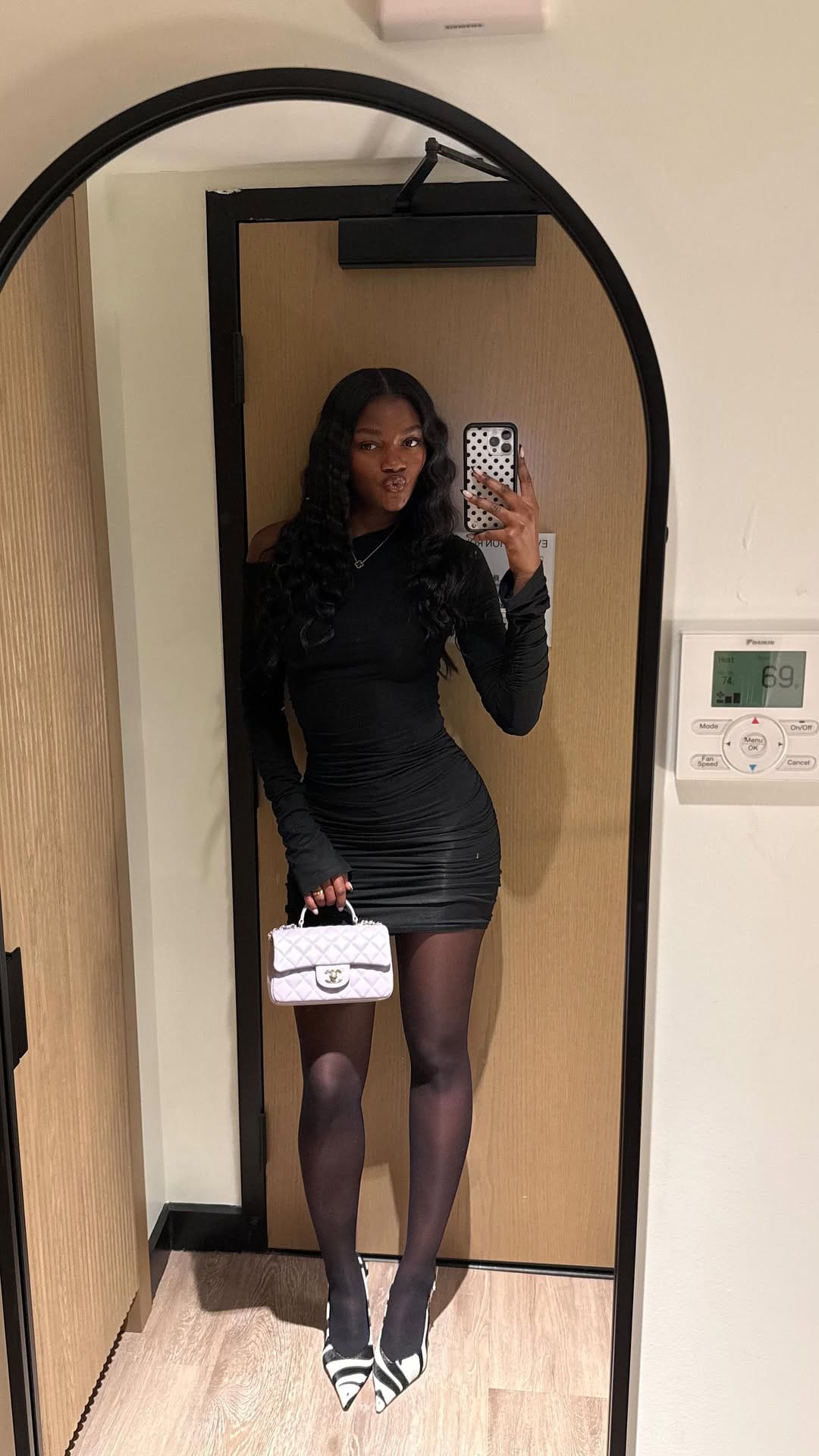 Post 4 by Aniaya Chanel on Instagram (video)