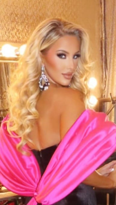 Post 9 by 💎PARIS REGAN-PETERSON💎 on Instagram (video)