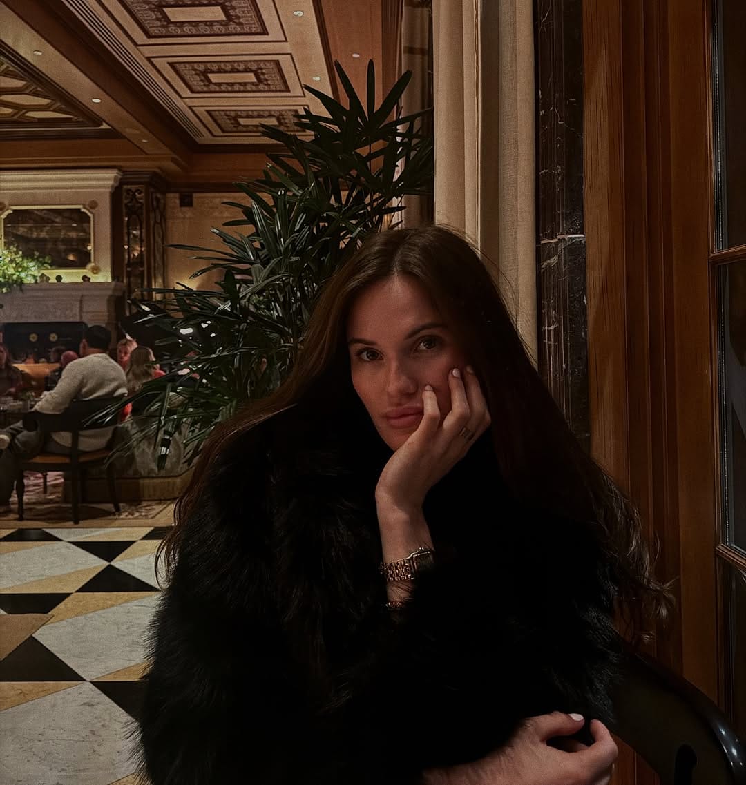 Post 4 by amelia schmarzo on Instagram (carousel)