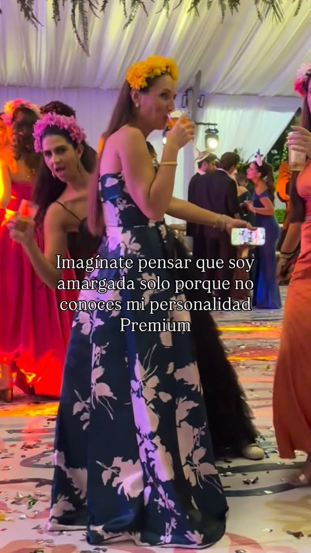 Post 2 by Rebecca Iraheta on Instagram (video)