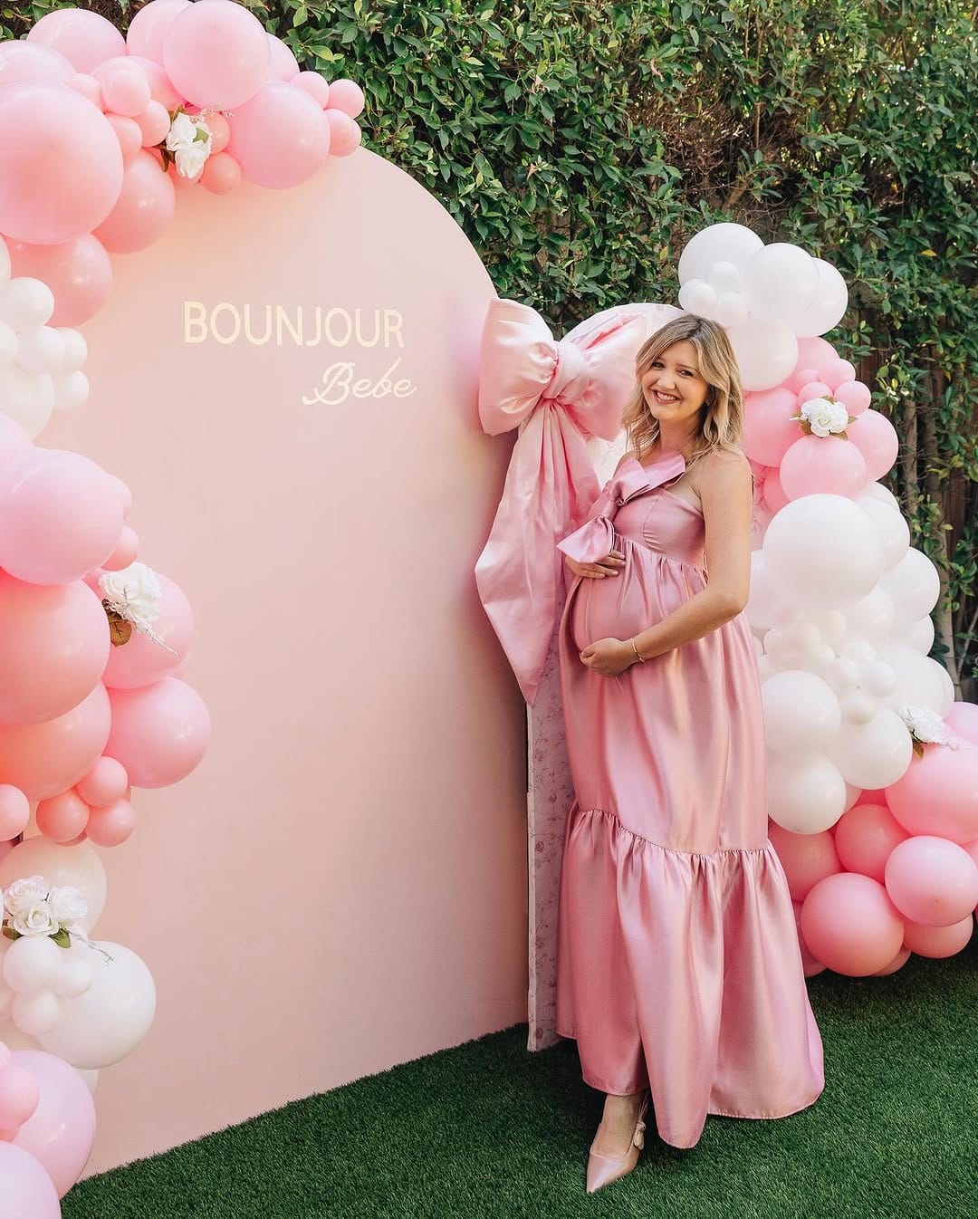 Post 6 by BETSY✨ on Instagram (carousel)