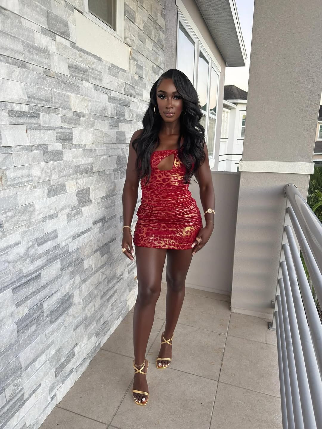 Post 4 by Essence on Instagram (carousel)