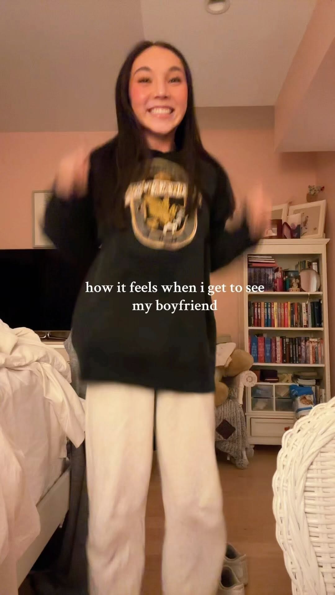 Post 8 by kate 👛🪩🌟🧖🏻‍♀️🛍️🌷 on Instagram (video)