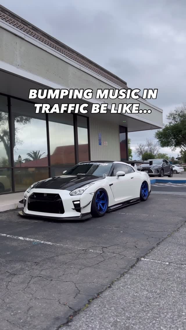 Post 2 by Jonathan on Instagram (video)