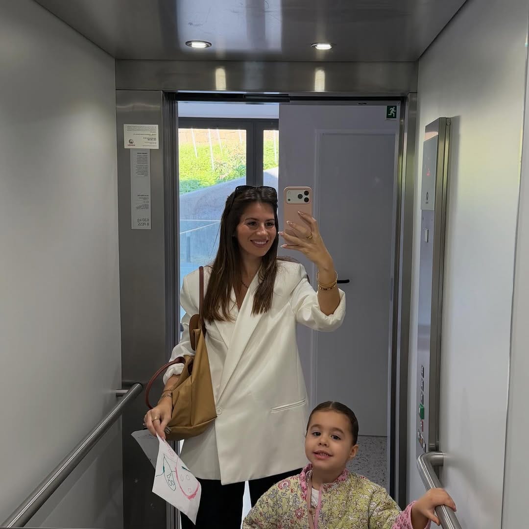 Post 8 by - Carolina Sousa on Instagram (carousel)